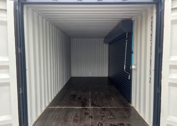 Contenedor de 20 Pies con Persianas y Puerta de Entrada RAL 7016 -C - Imagen 3